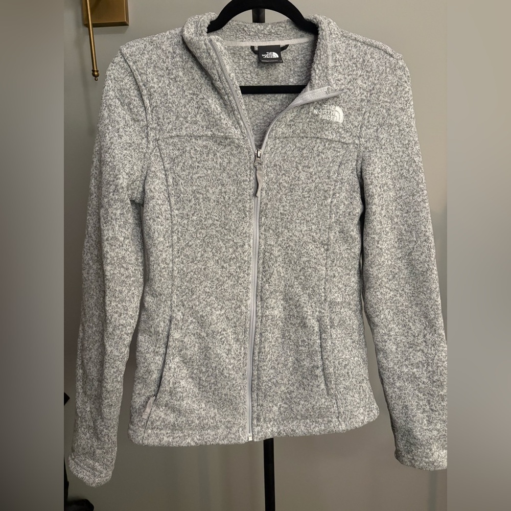 🍀The North Face Women's Heathered Gray Fleece Jacket